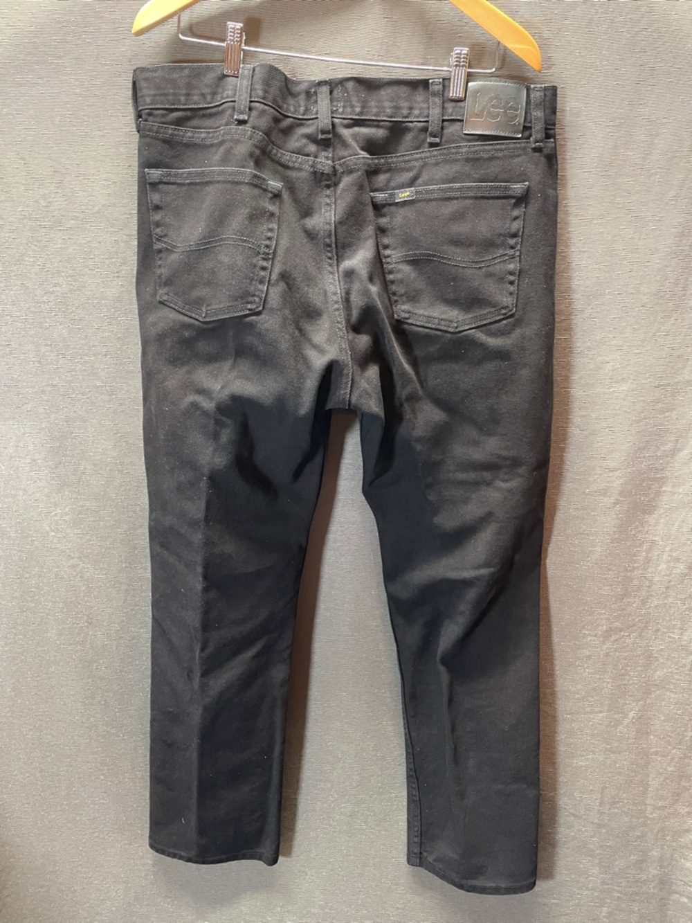 Lee Men's Straight Regular fit Jeans in Black - Picture 7 of 9